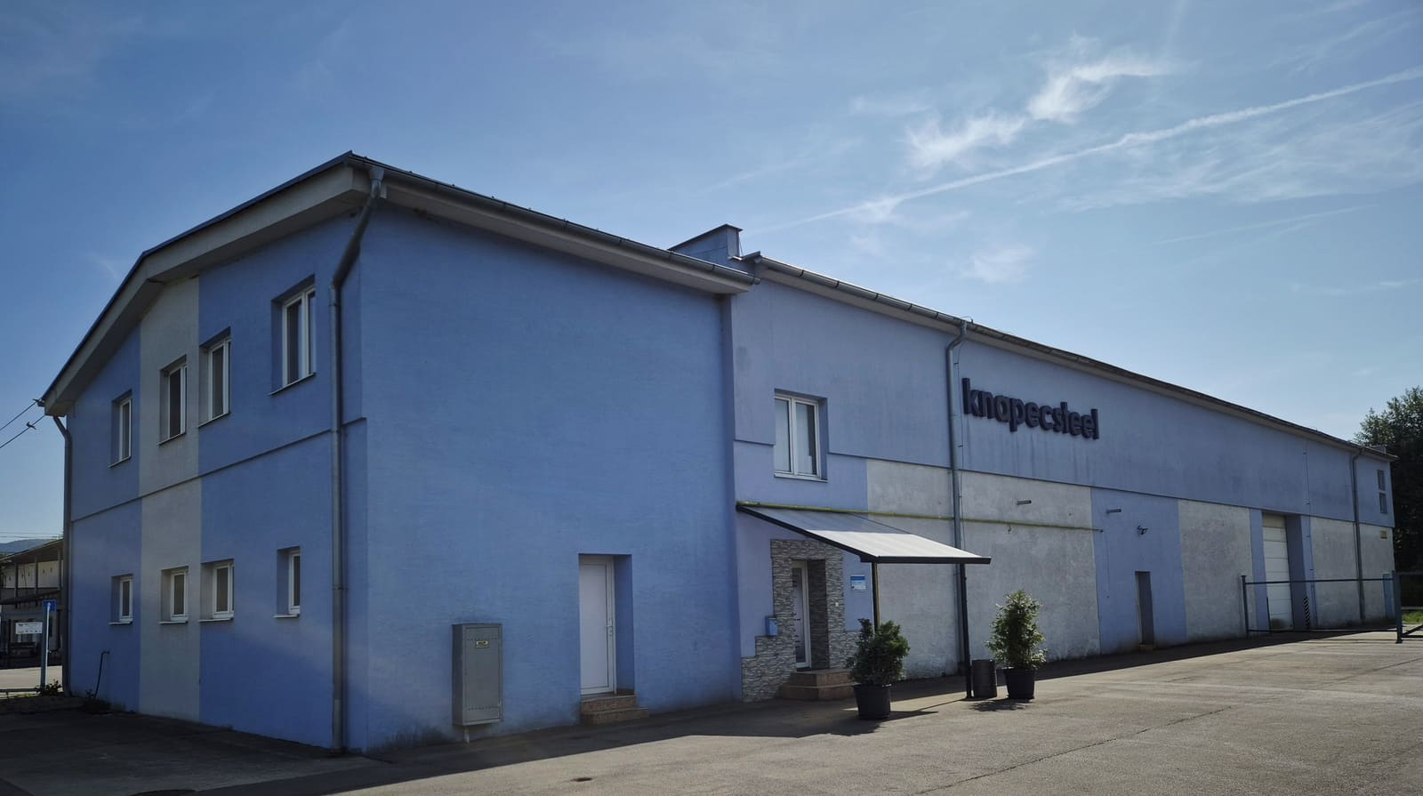 knapecsteel.sk - Spoľahlivý dodávateľ hutného materiálu